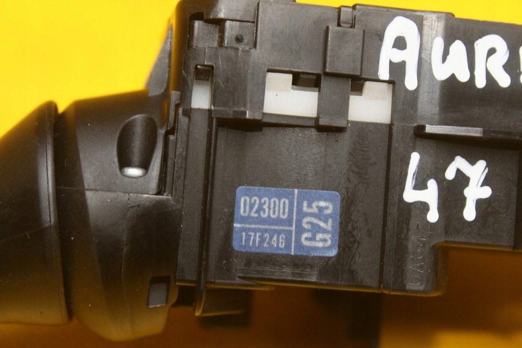 фото №7, Переключатель рычаг дворник toyota auris i