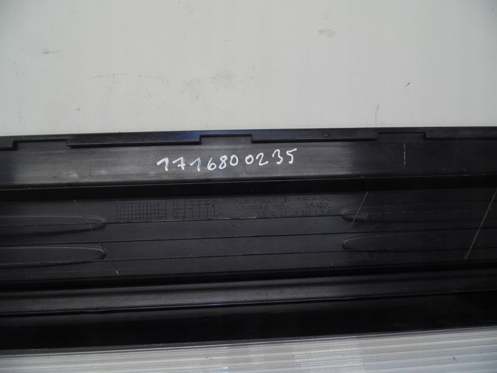 фото №2, Mercedes-benz оригинальный номер 1716800235 молдинг накладка порог
