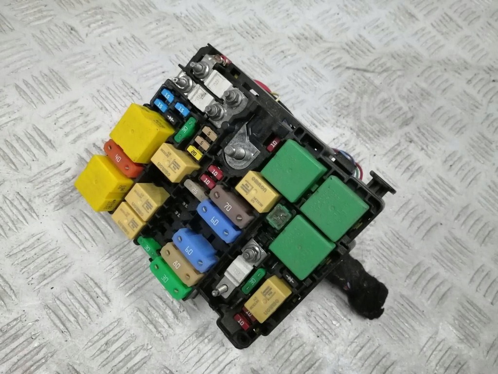 фото №1, Citroen c3 aircross коробка корпус предохранителей