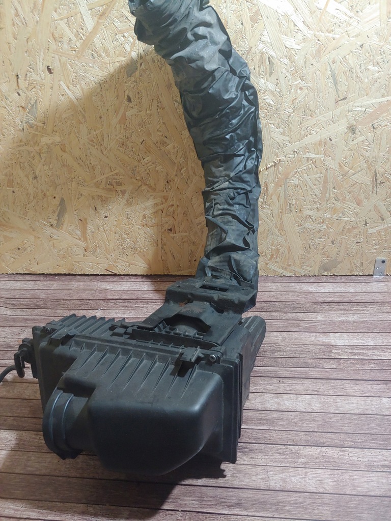 фото №1, Корпус фильтра воздуха peugeot 607 2.2 hdi