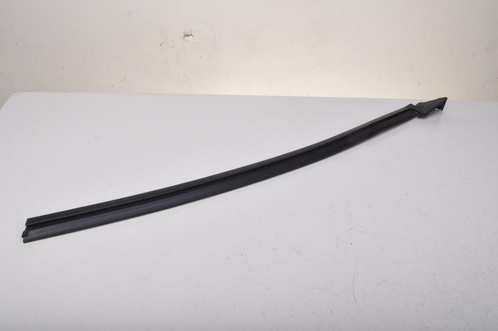 фото №1, Mclaren mp4 spider прокладка дверь правая