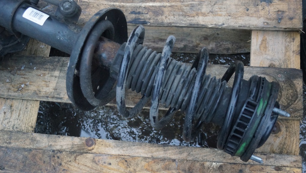 фото №7, Поворотный кулак амортизатор левый перед peugeot 508 i 1.6