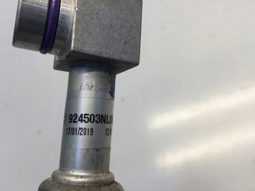 фото №3, Nissan leaf ii 2 2020 шланг кондиционера трубка