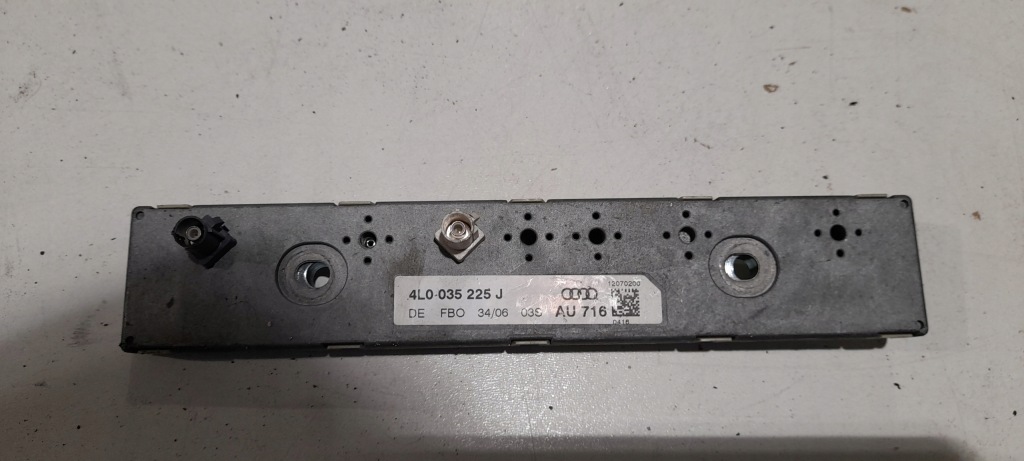 фото №1, Audi q7 усилитель антенный 4l0035225f