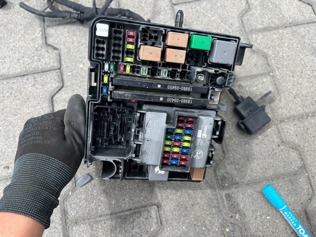 фото №1, Kia optima iv 2.4 корпус предохранителей usa