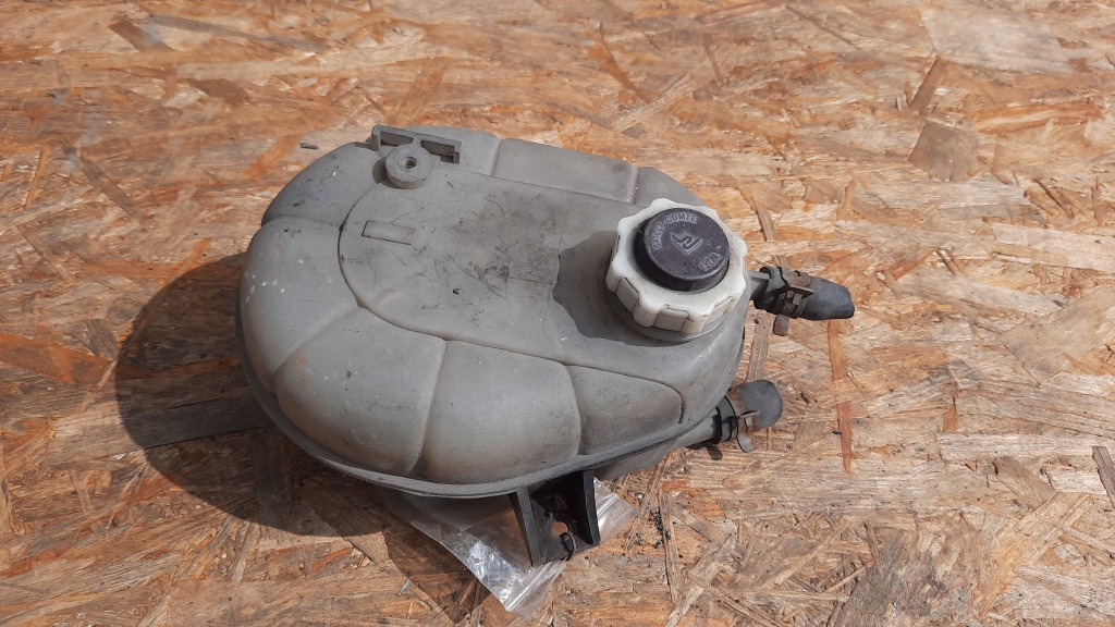 фото №1, Бачок жидкость охлаждающей renault master 98r 7700838740