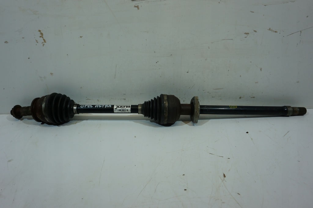 Купить Opel astra j приводной вал передняя правая 13335136