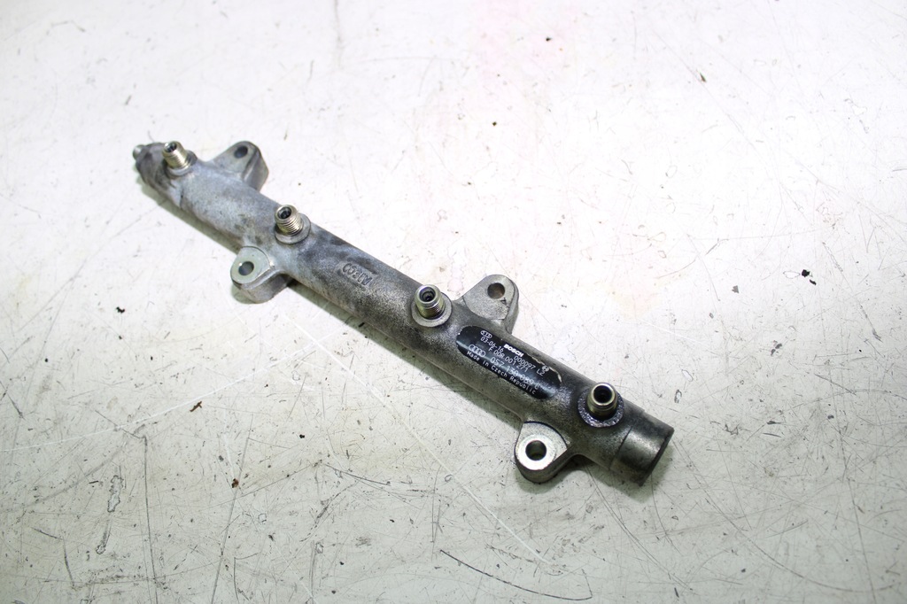 фото №1, Молдинг упорскування audi a8 d3 4.0 tdi ase 057130089c