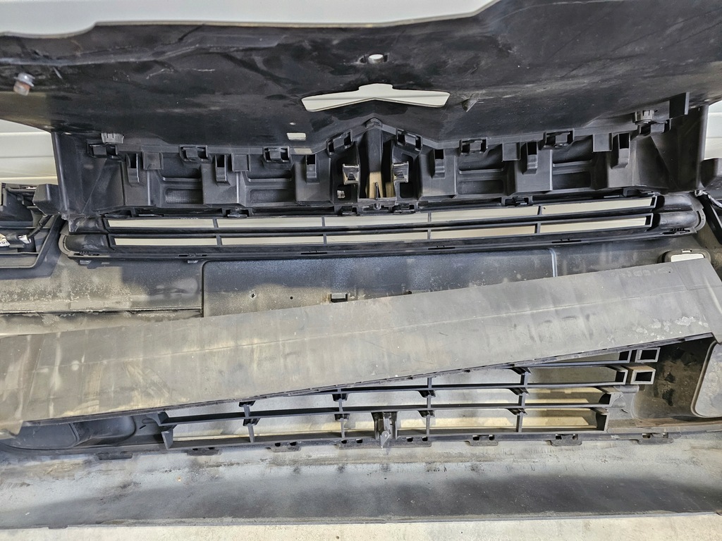 фото №15, Бампер передній перед citroen c5 iii ксенон