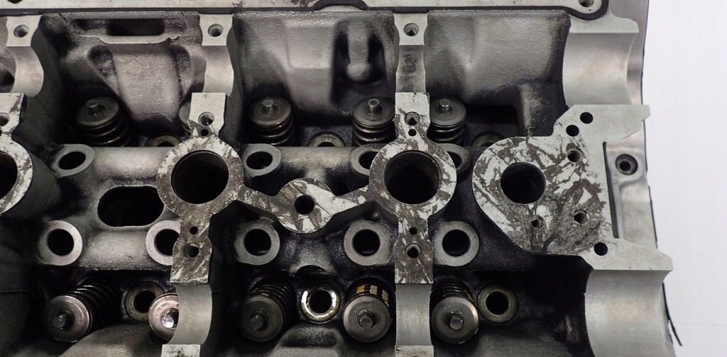 фото №9, Головка правая 4.2 fsi cfs rs4 rs5 8t 079103404f