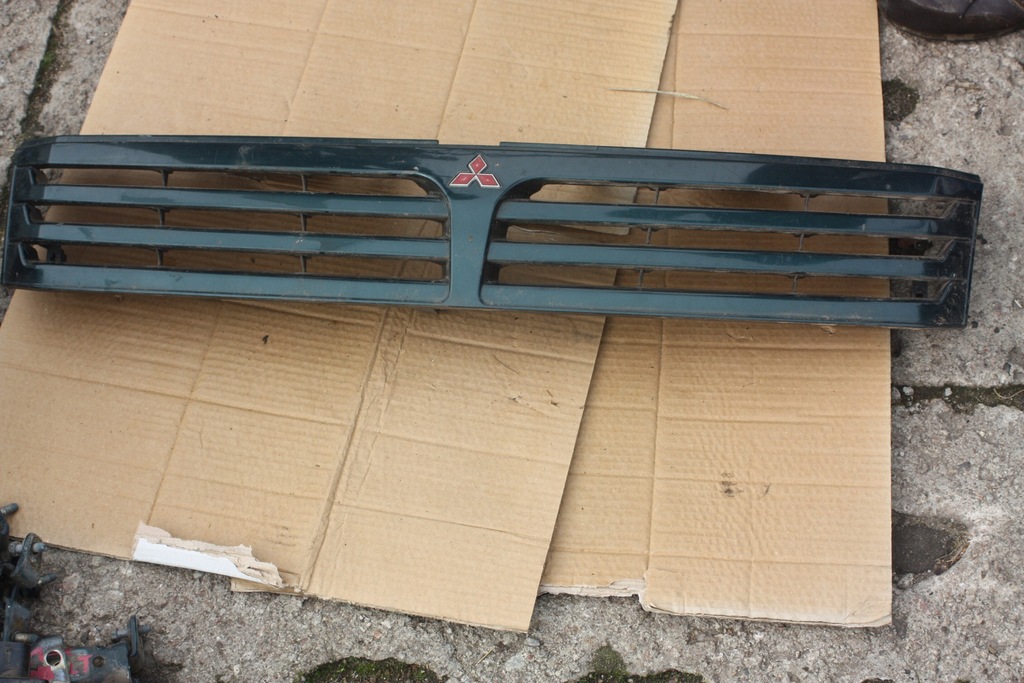 фото №1, Решётка радиатора решётка радиатора mitsubishi space wagon