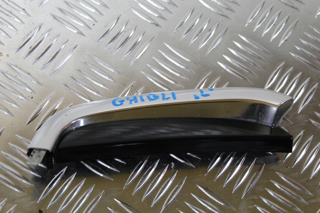 фото №1, Заглушка крыла левая хром ghibli q4