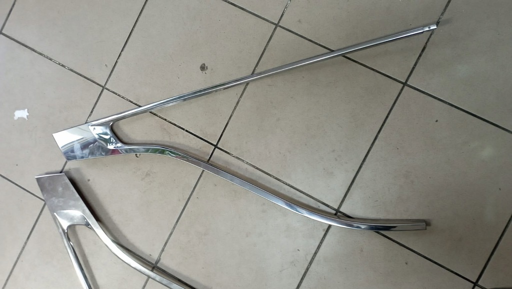 фото №1, Молдинг хром стекло боковой треугольник renault espace v