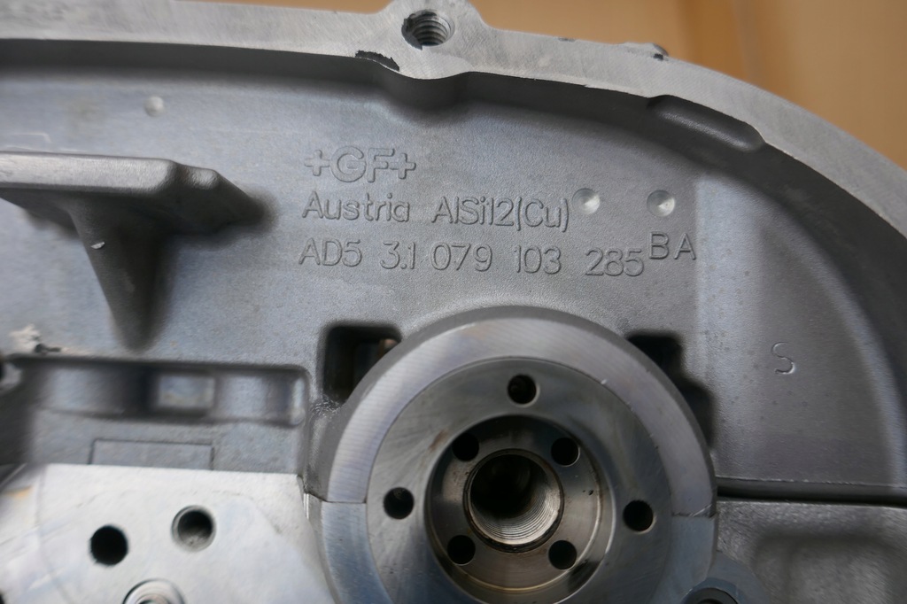 фото №12, Відфрезерована przygotowana головка вали s5 a6 a8 q7 4.2 fsi cau 079103373bn