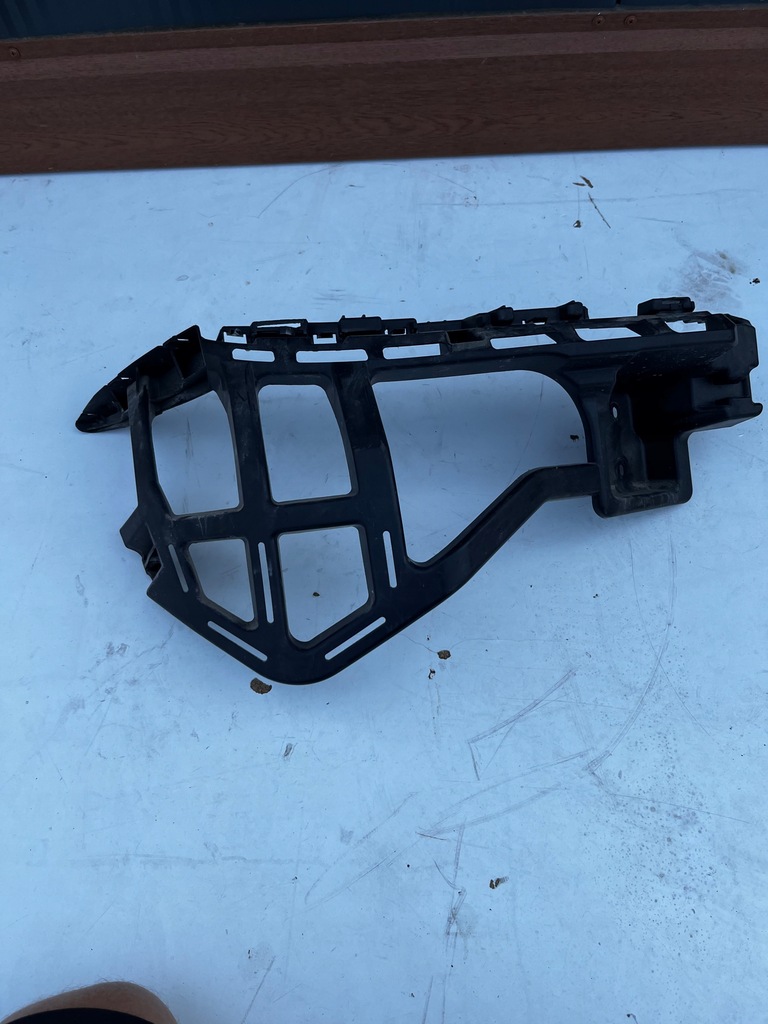 фото №1, Напрямна кронштейн бампера лівий задня vw volkswagen beetle 5c 5c5807393d