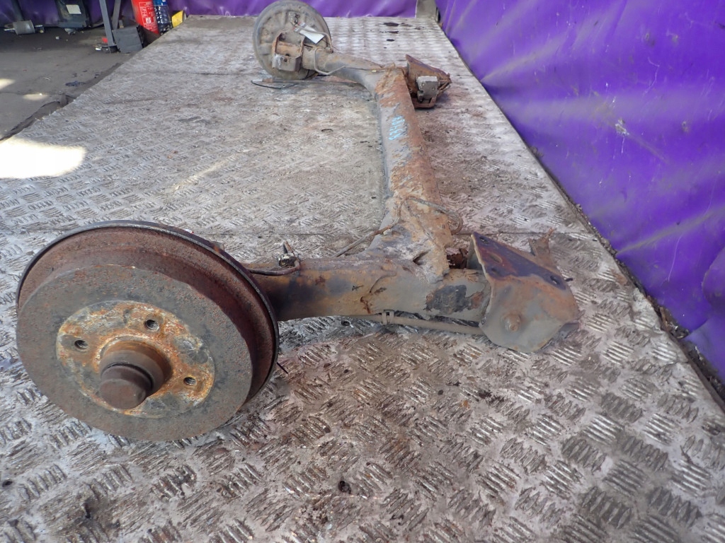 Vw golf 3 3 91-98 кабриолет  кабриолет ось задняя балка задняя тормозные барабаны без abs-u с Разборки