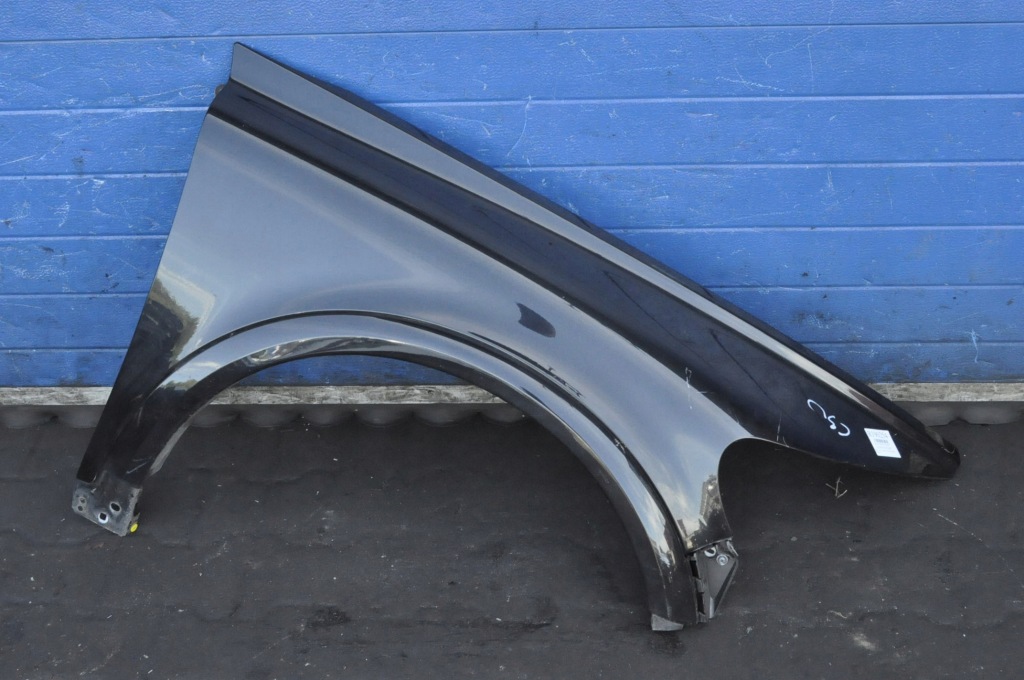 фото №1, Volvo c30 крыло правый перед передний молдинг