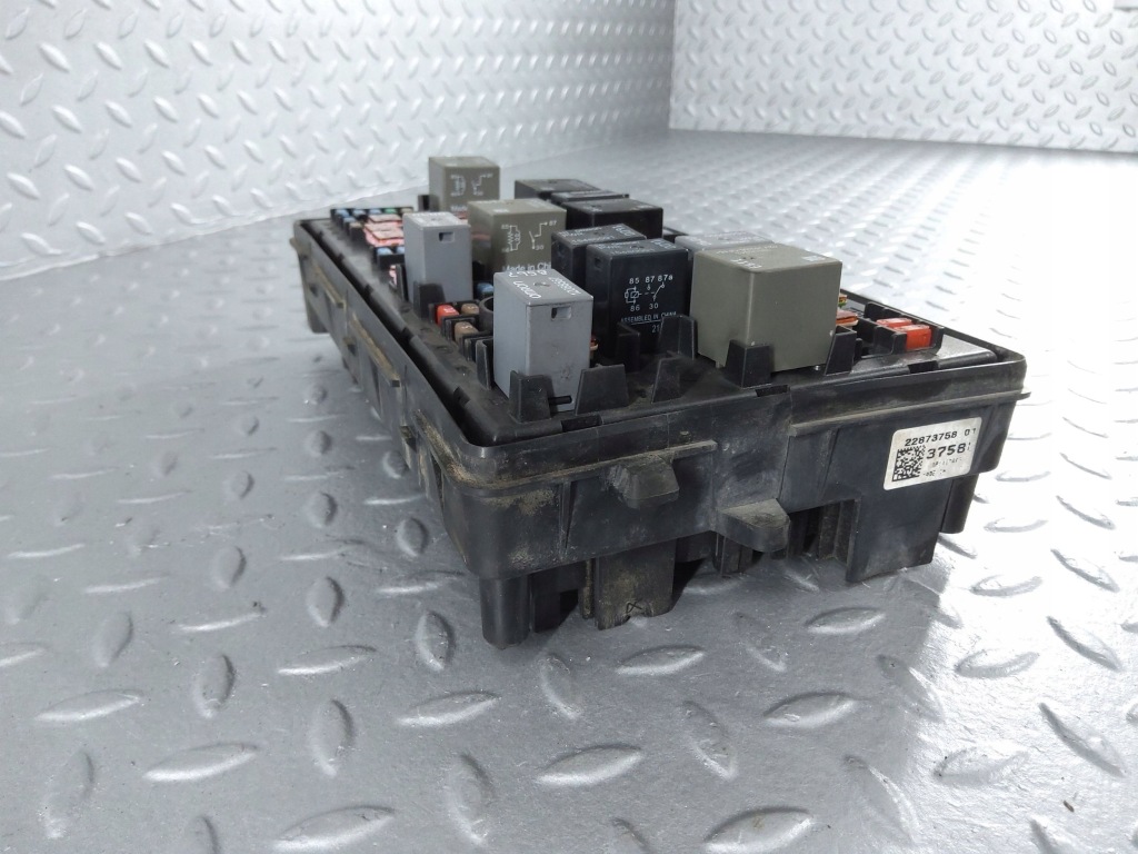 Коробка предохранителей комплектная cadillac xts 22873758 Киев