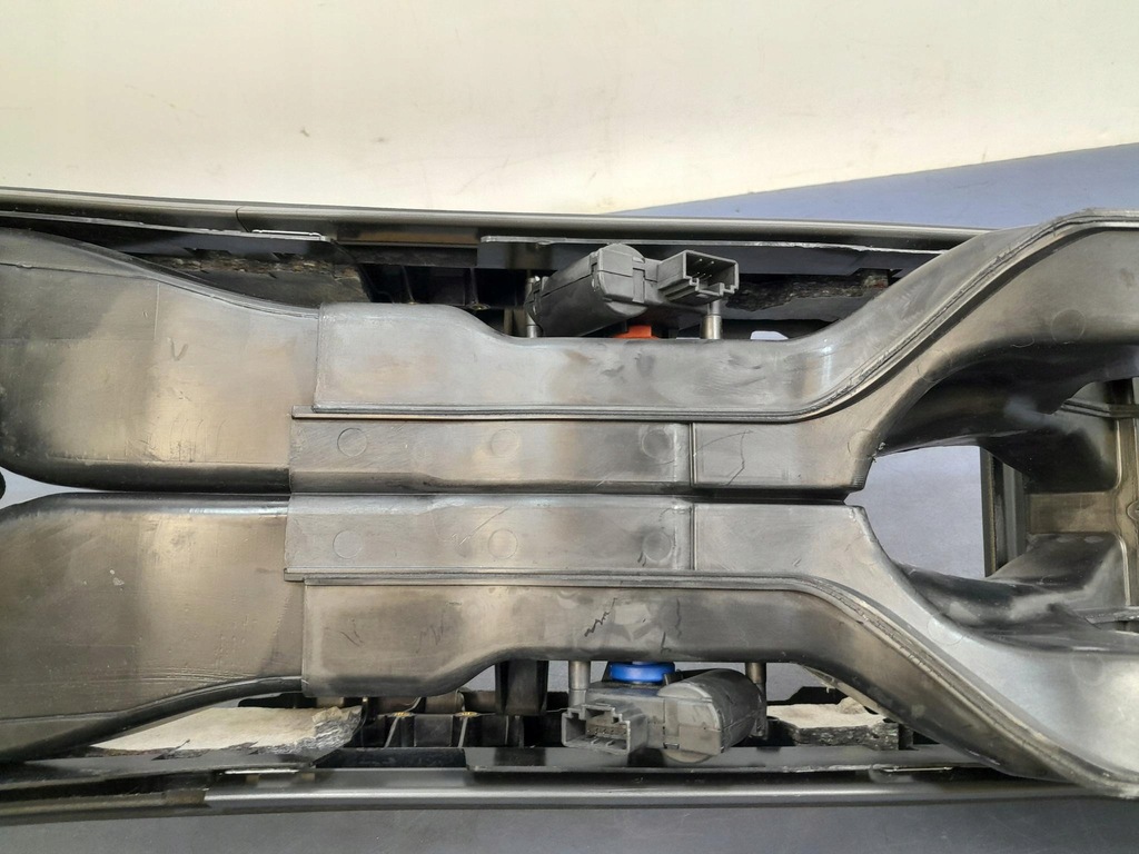 фото №7, Audi a8 d3 lift туннель средний