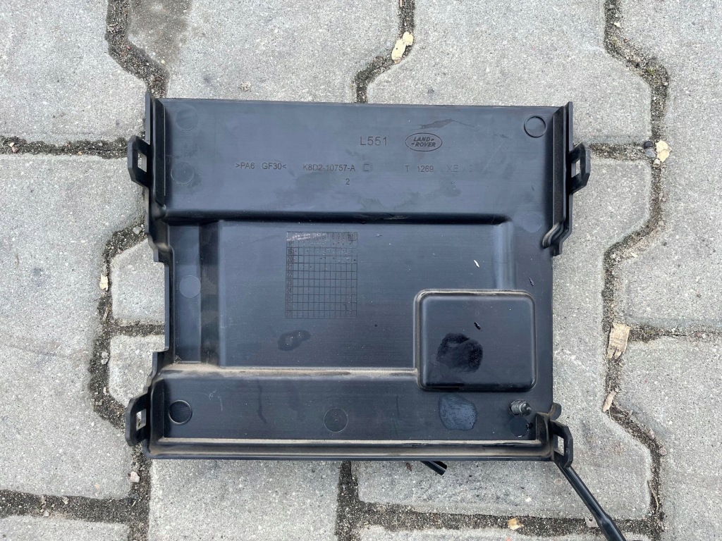 Купить Кронштейн аккумулятор накладка корпус land rover discovery 5 k8d2-10757