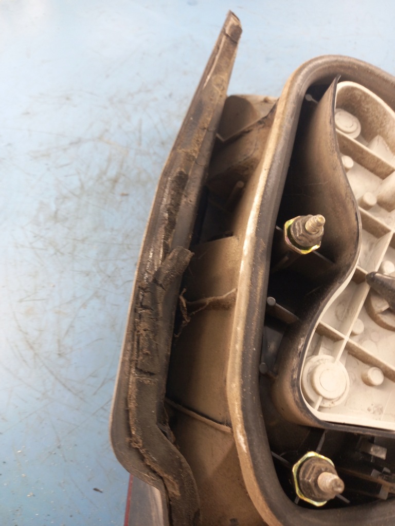 фото №7, Лампа правая задняя mitsubishi carisma 97r hb