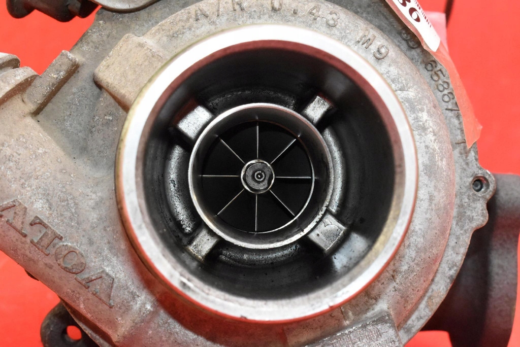 Турбонагнітач турбіна 31493379 volvo s40 v40 2 2 2.0 d3 150 km 16-20 Київ