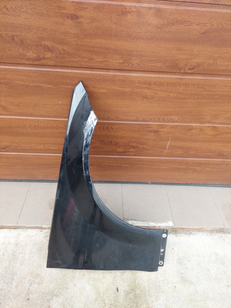 Крыло  правый  перед передний mercedes c-klasa w204 Недорого