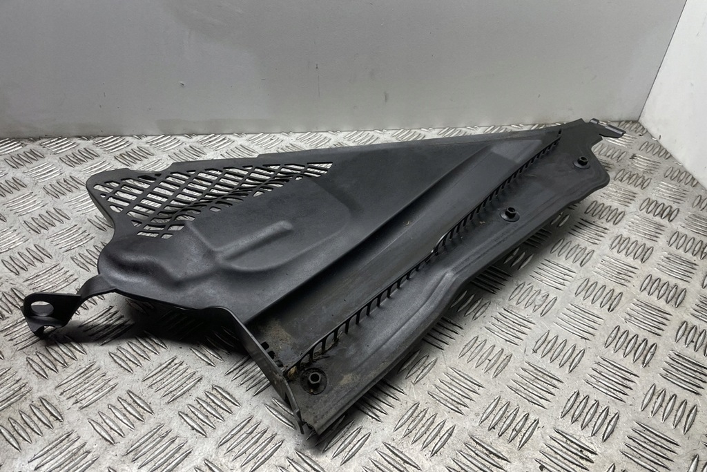 фото №8, Пластик дворник передних bmw 4 coupe f32, f82 9206486 3.0l дизель