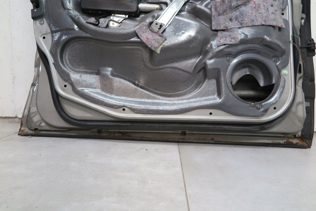 фото №9, Двері лівий перед передні mercedes w203 kombi