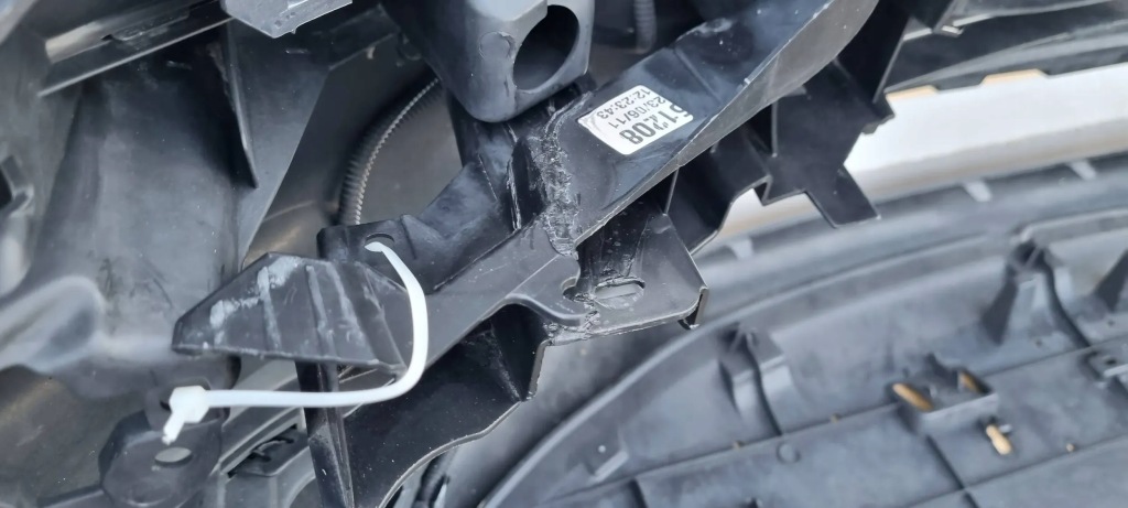 Citroen c4 ii 2010- бампер перед оригинал b025 Недорого