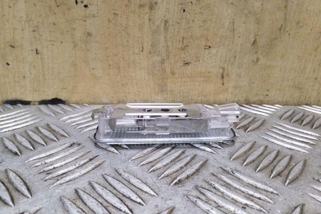 фото №7, Другое запчасти внутреннее audi a5 sportback 8ta 4e0947105a 2.0l дизель 100kw