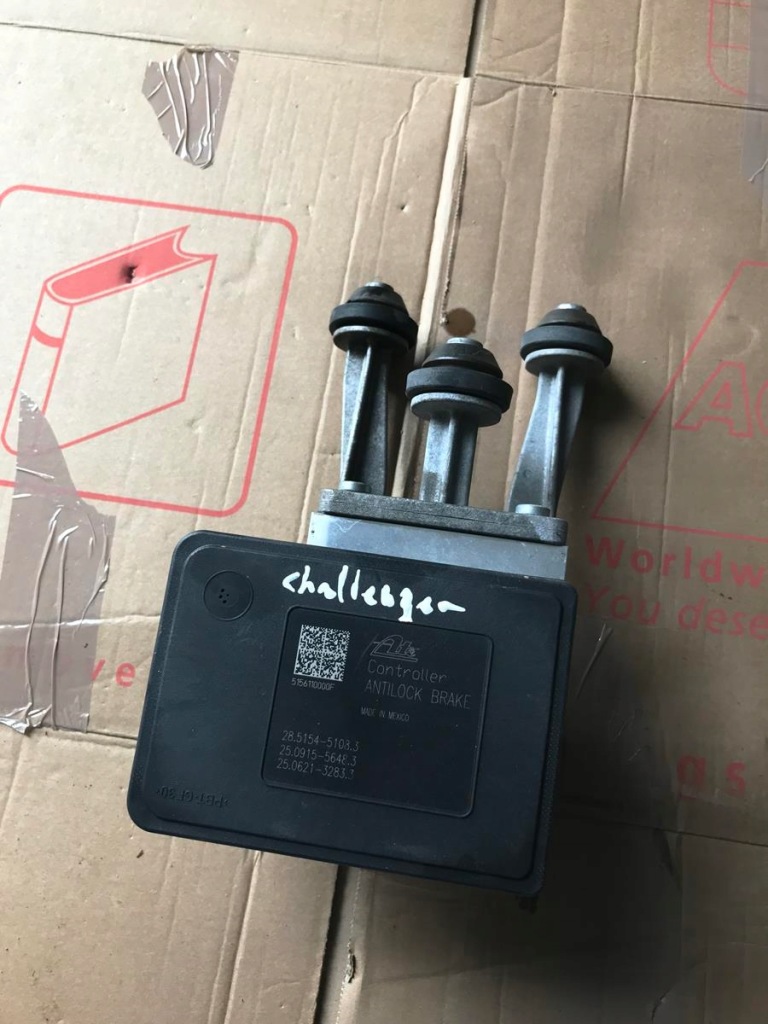 фото №1, Dodge challenger 6.4 srt 2015- насос abs модуль