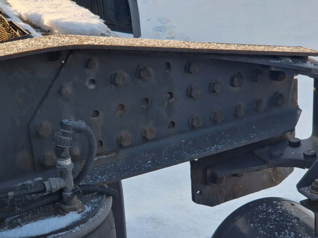 фото №4, Балка поперечина рамы задняя renault premium dxi magnum dxi