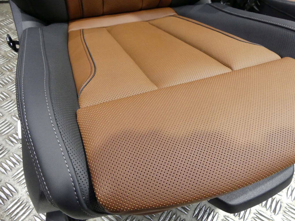 фото №10, Bmw 8 g16 individual оббивка сидіння заднє сидіння підігрів вентиляція обшивки 15 km