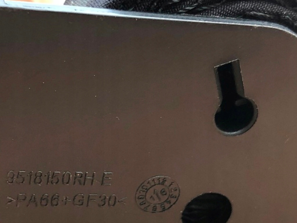 фото №11, Шторка жалюзи панорамы контактная группа замка зажигания słoniowa ivory 8wd877307 do audi a4l b9 2016-