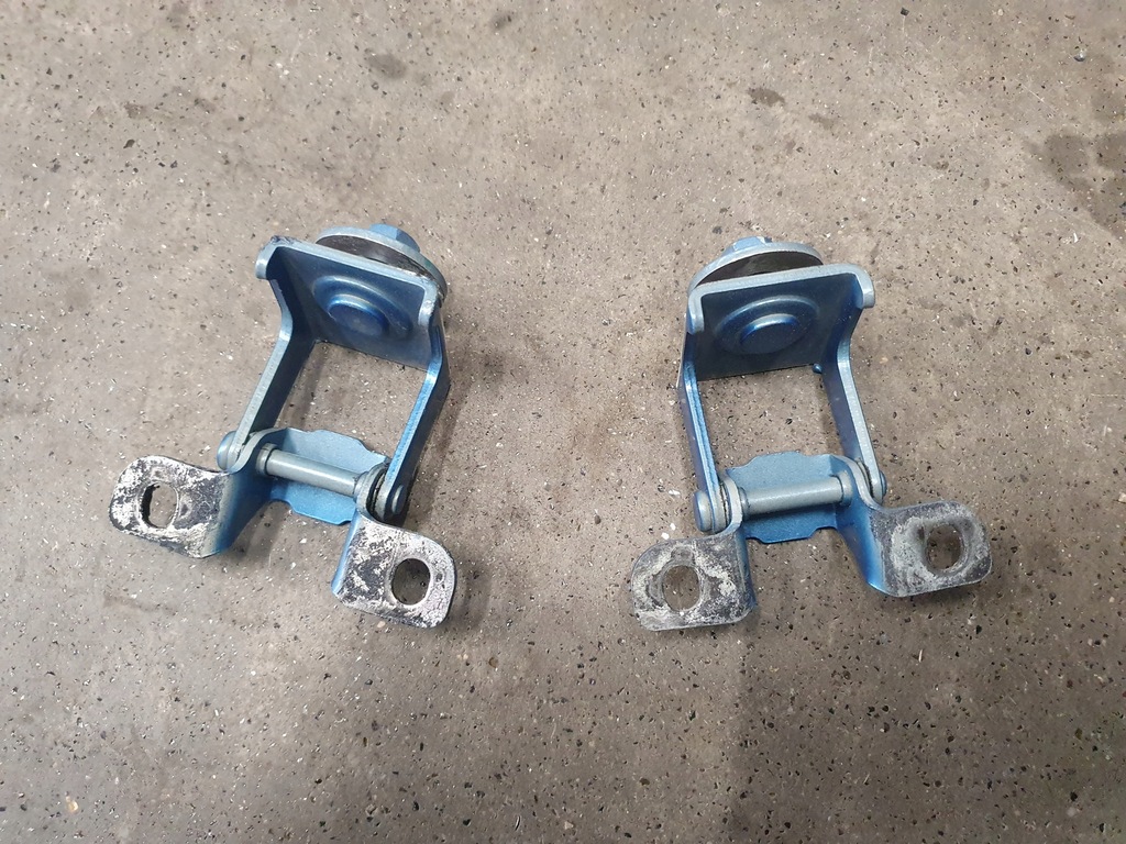 фото №1, Петлі кришки комплект dacia spring