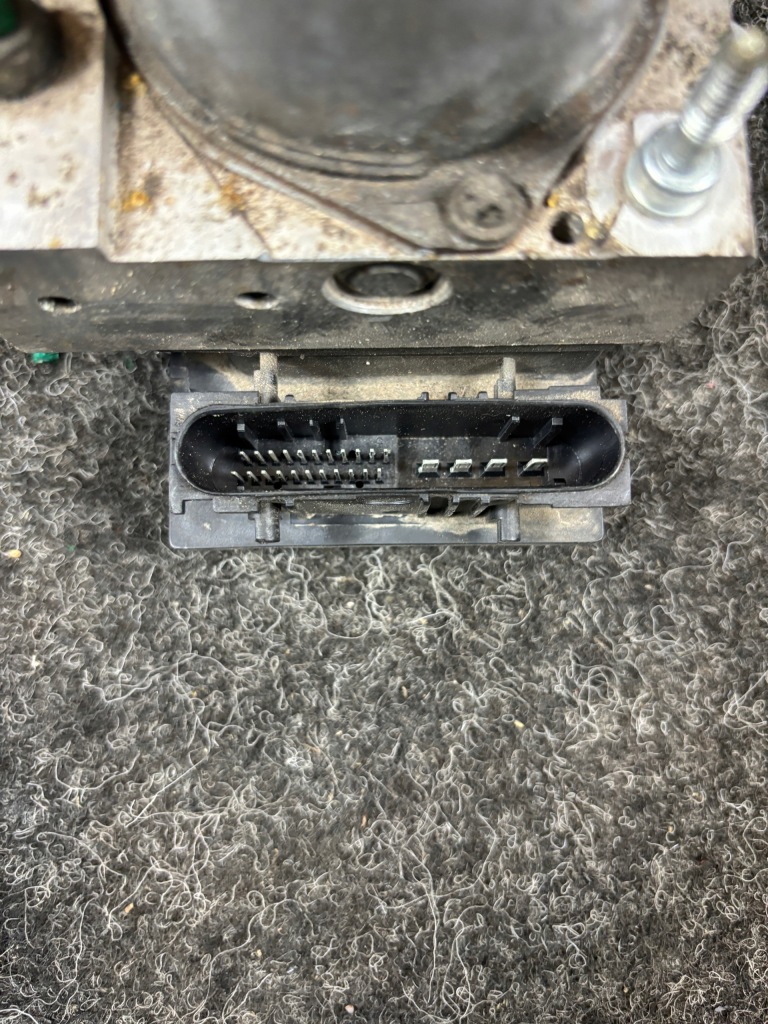 Насос abs opel tigra b 1.8 0265231443 13145396 в Україні