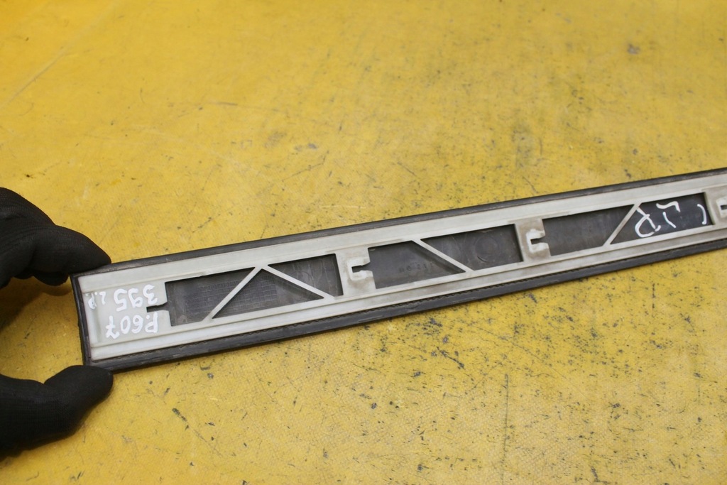 фото №9, Молдинг двері лівий перед peugeot 607