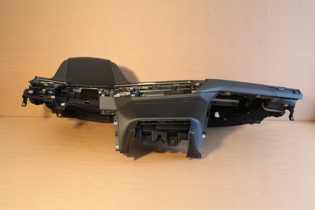 фото №7, Консоль приборная панель приборная панель оригинал audi e-tron 55