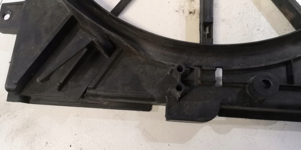 фото №9, Vw golf v passat корпус вентилятора 1k0121297