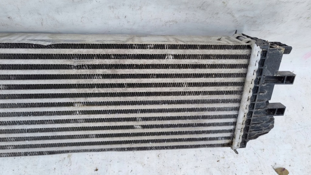 Радиатор интеркулер mercedes sprinter w907 w910 Недорого