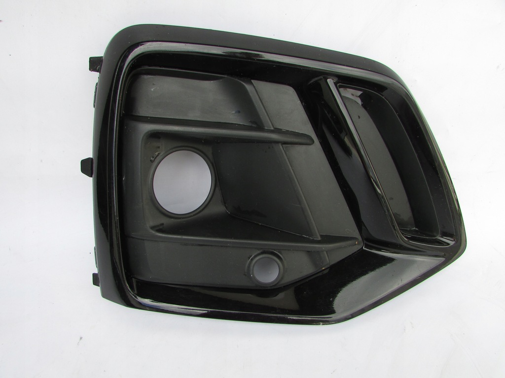 фото №1, Audi q5 ii sportback s-line правая решётка 80f807680