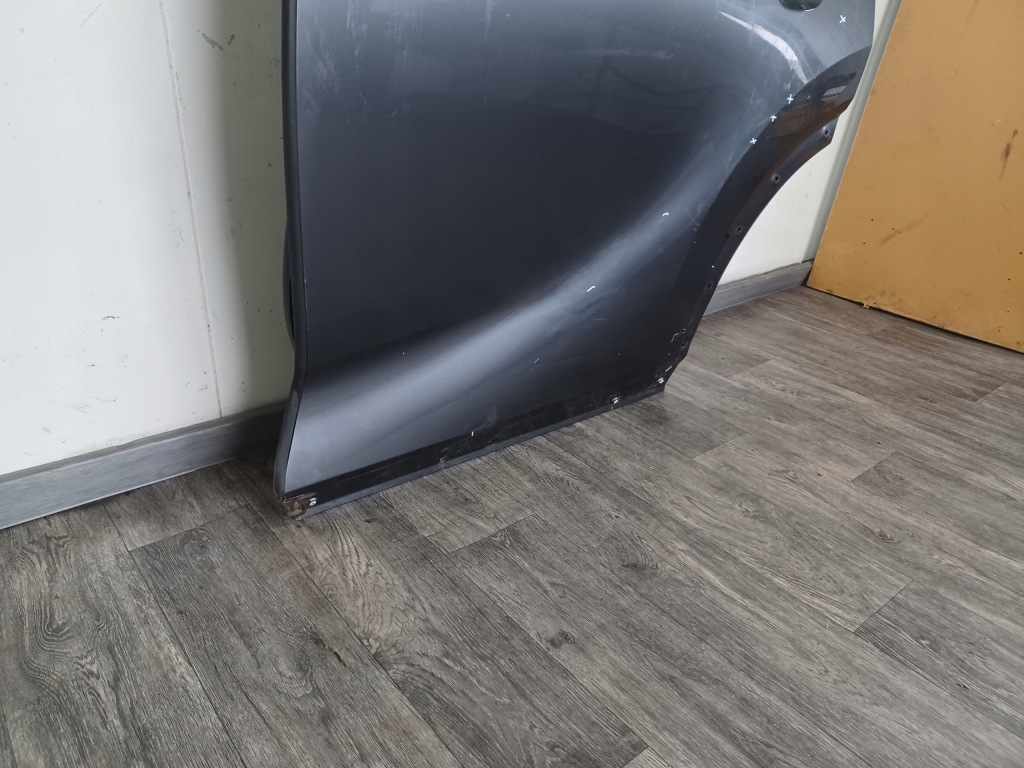 Дверь -- lexus rx -- v -- 2022- ---- задние левая в Украине