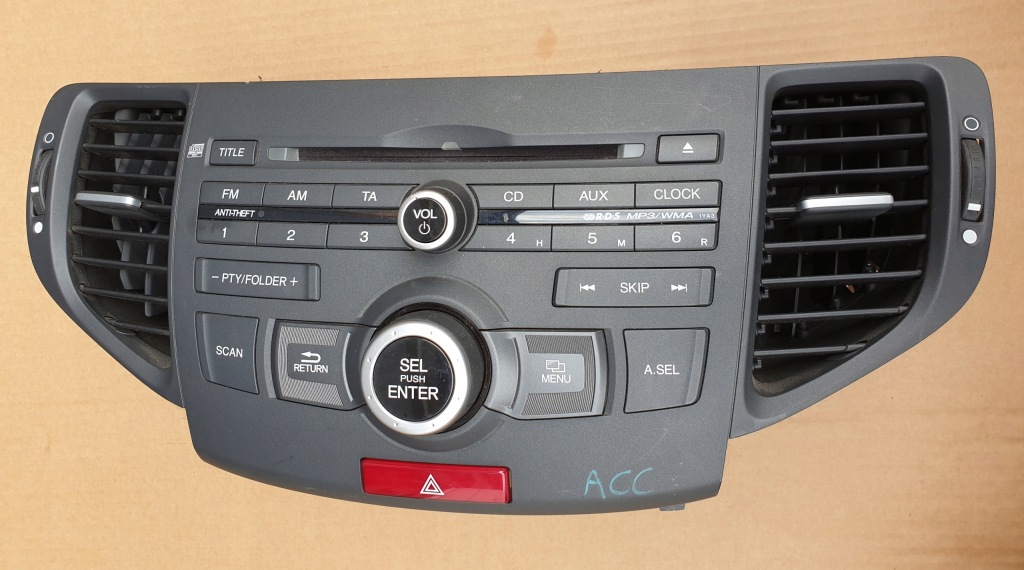 фото №1, Радиопроигрыватель cd решётка honda accord viii оригинальный номер eu