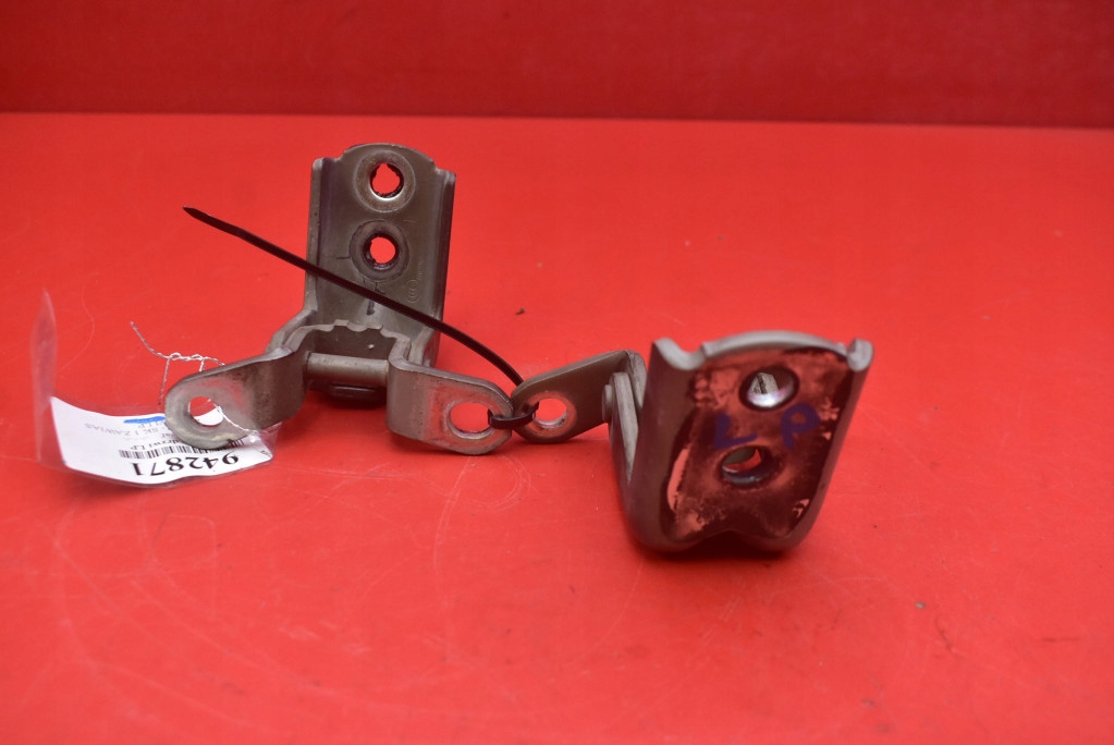 фото №6, Петля петли дверь левый перед nissan leaf 1 i ze0 lift 10-17