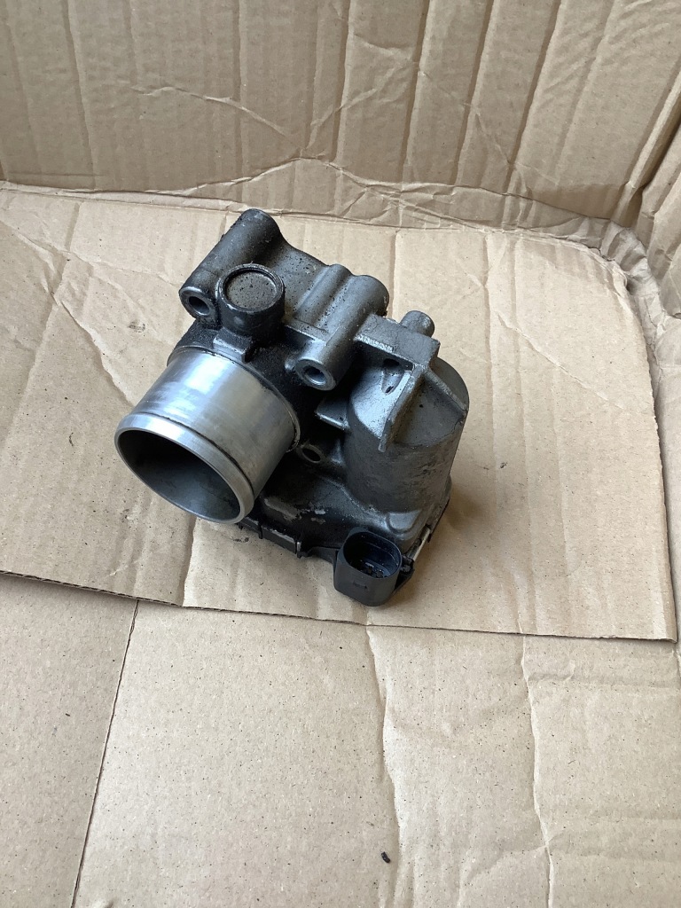 фото №1, Дроссельная заслонка 8200330810e - opel vivaro a trafic ii primastar 2.0 dci