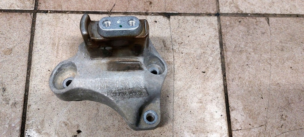 фото №1, Citroen c4 grand picasso ii кронштейн кронштейн коробки передач 9673772880
