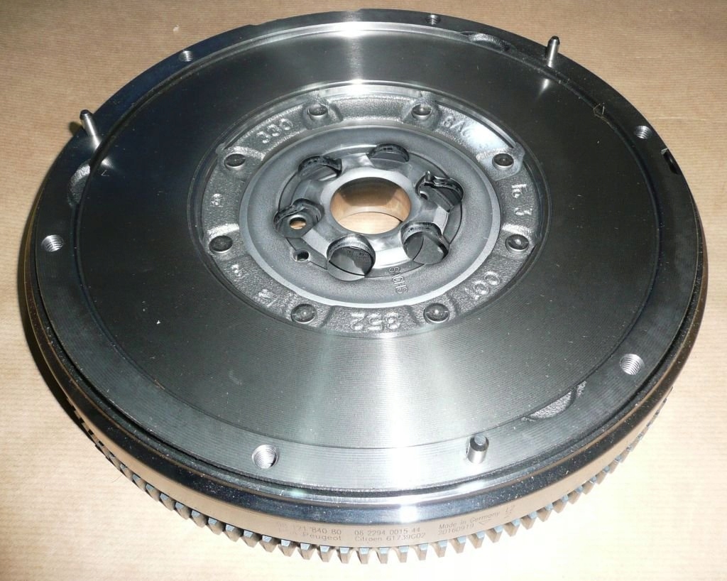 фото №4, Колесо двухмассовый citroen c4 peugeot partner iii 1.6h