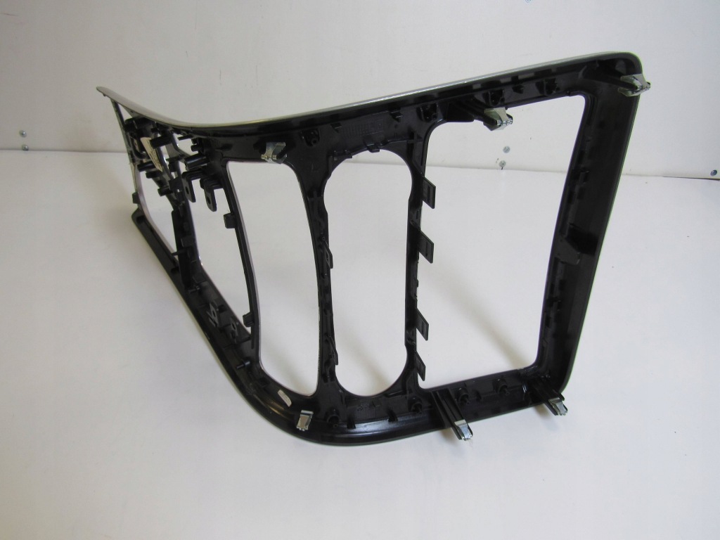 фото №9, Element консолі центральної середина mercedes-benz e a207 a1726801936-merc