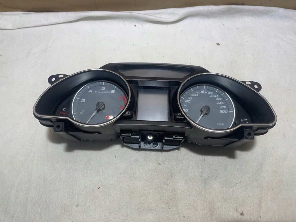фото №1, Audi a5 s5 4.2 лічильник прилади 8t0920931b